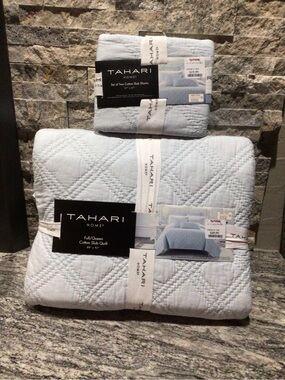 TAHARI~ Lite Blue Quilted Cotton Bedding Set~Full/Queen Quilt & 2 Shams